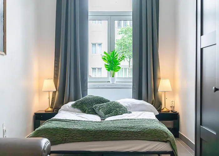 Affordable Stylish Easy Access * Viena